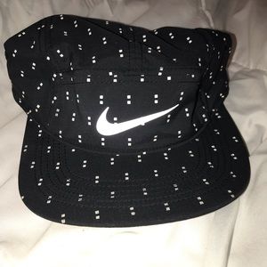 Nike Dri-Fit aw84 Cap